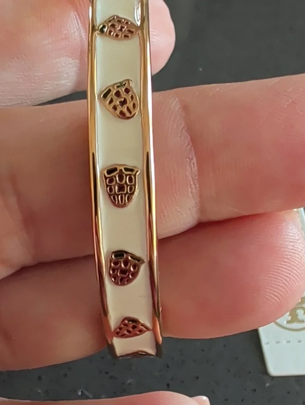 Tory Burch NWT Kira Raspberry Ground-Off Enamel 7mm Bracelet MSRP $178 W47